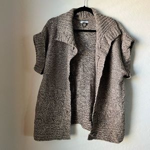 5/$25 Croft & Barrow Brown Short Sleeve Cardigan